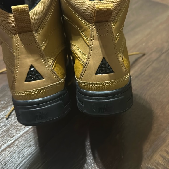 Nike Woodside 2 High ACG Boots Size 6.5 color wheat/black - Picture 11 of 15